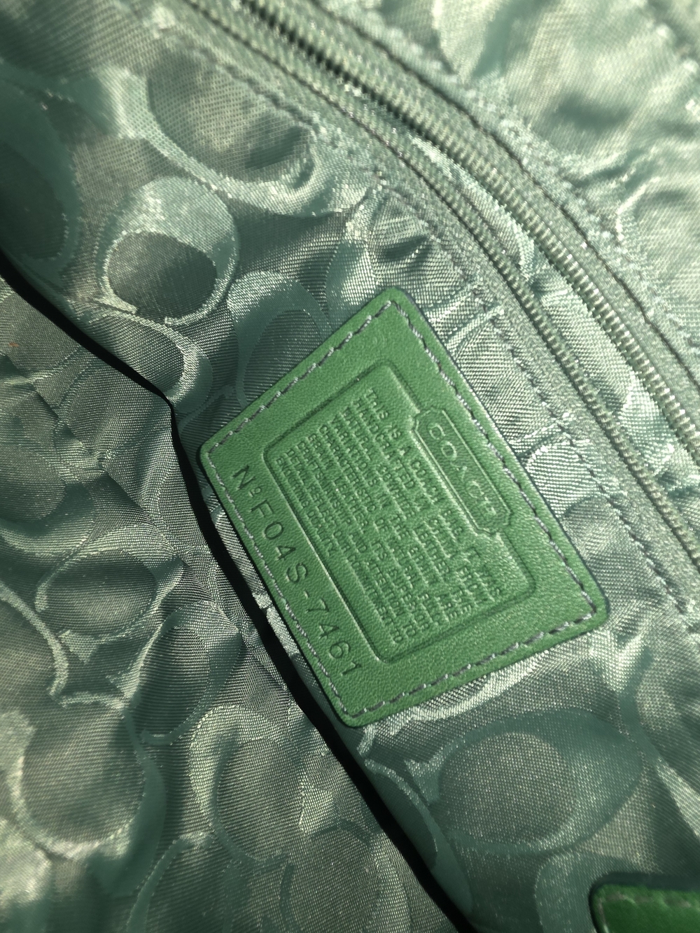 Coach Green Leather Shoulder Bag - Small - Picture 2 of 7